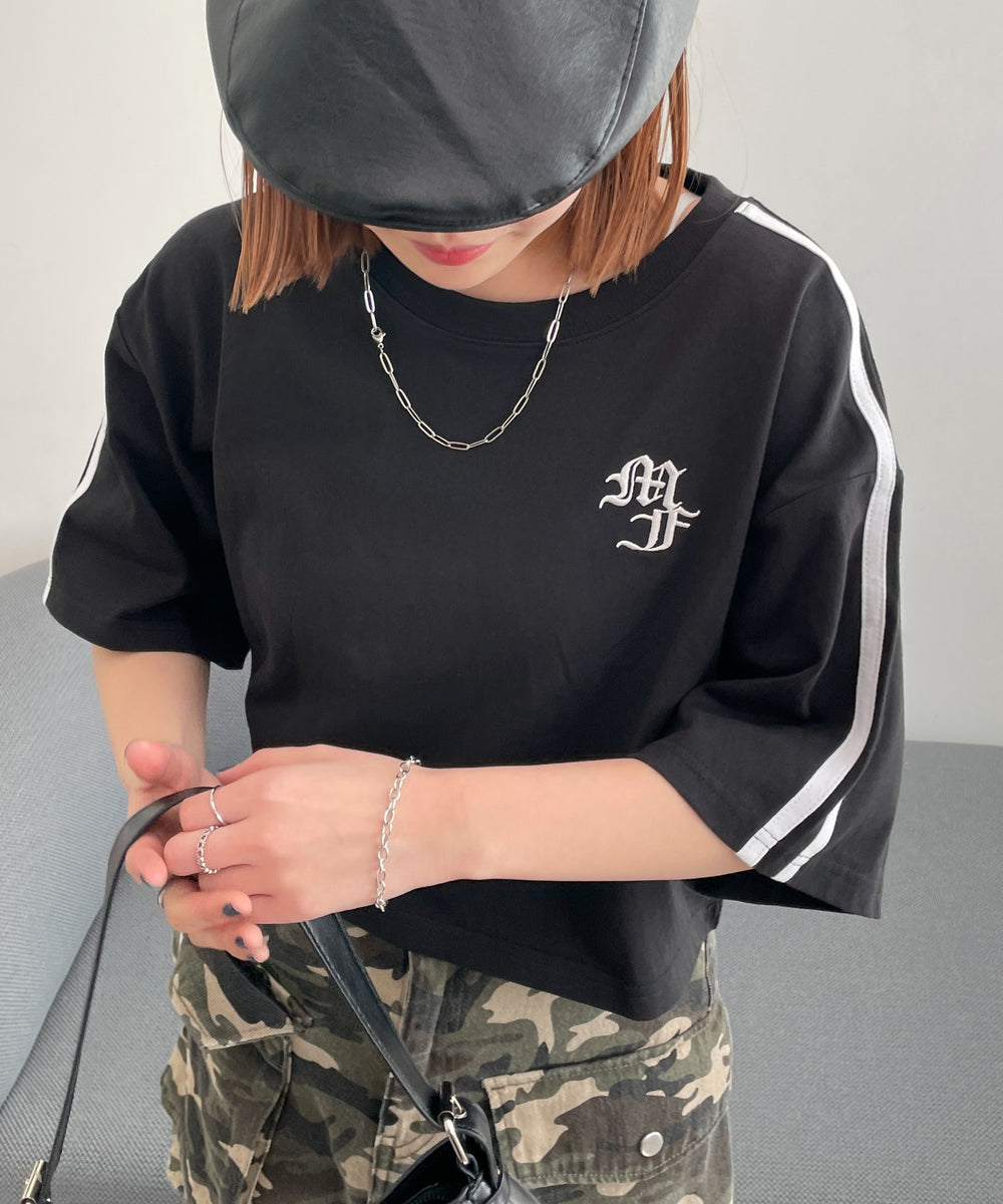 ブラック モデル：155cm M着用