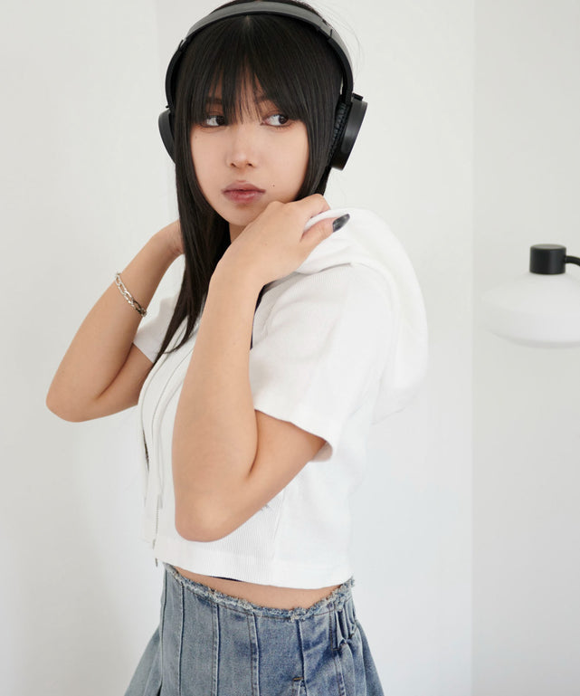 ホワイト モデル：160cm F着用