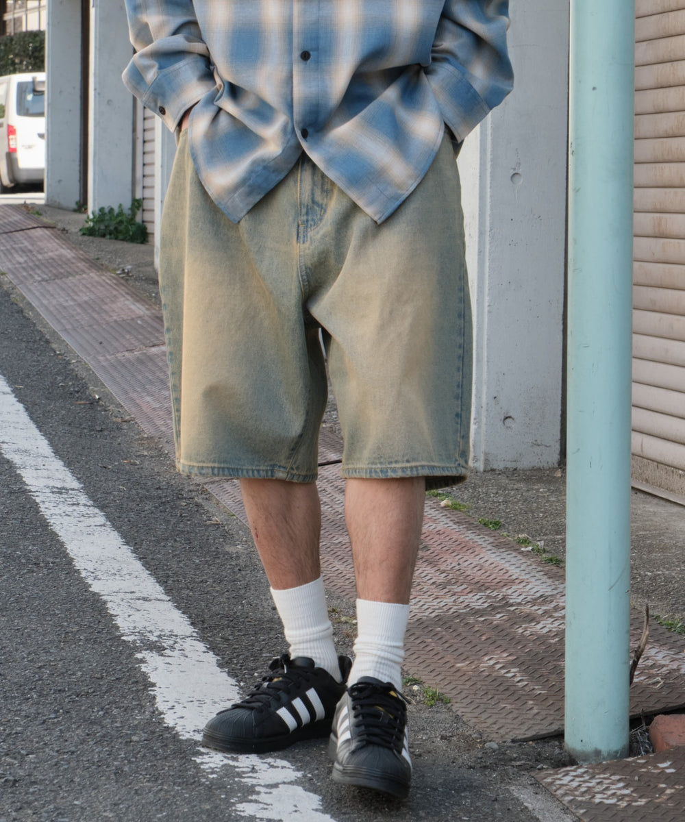 デニム淡加工 モデル：175cm L着用