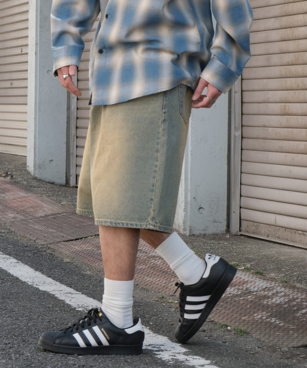 デニム淡加工 モデル：175cm L着用