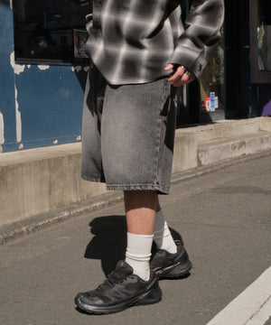 デニムブラック モデル：175cm L着用