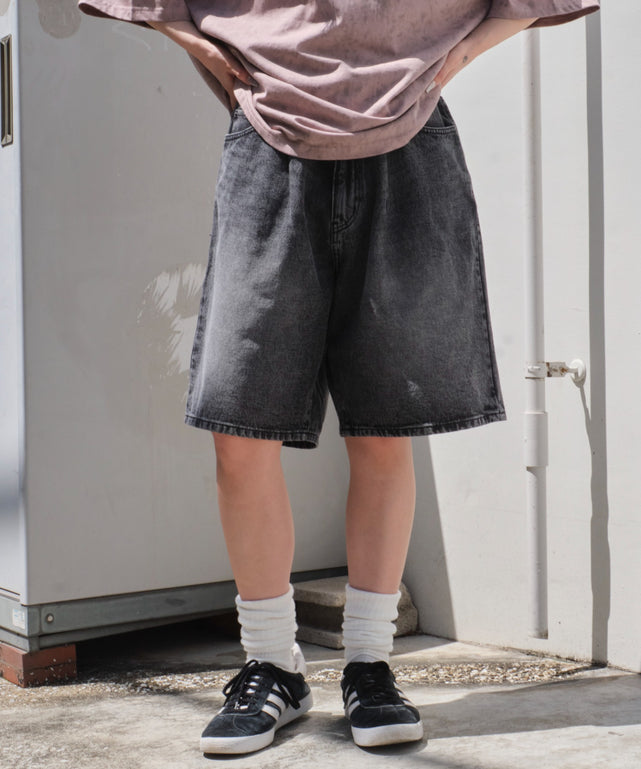 デニムブラック モデル：159cm S着用