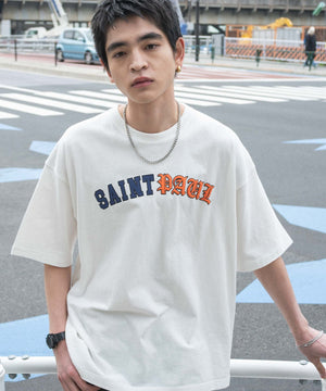 ホワイト モデル：180cm L着用