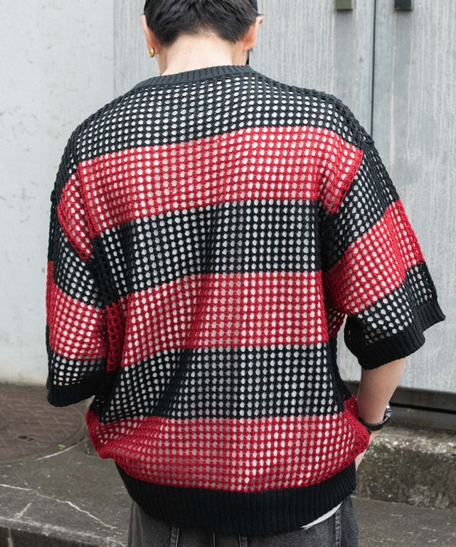 レッドボーダー モデル：180cm L着用