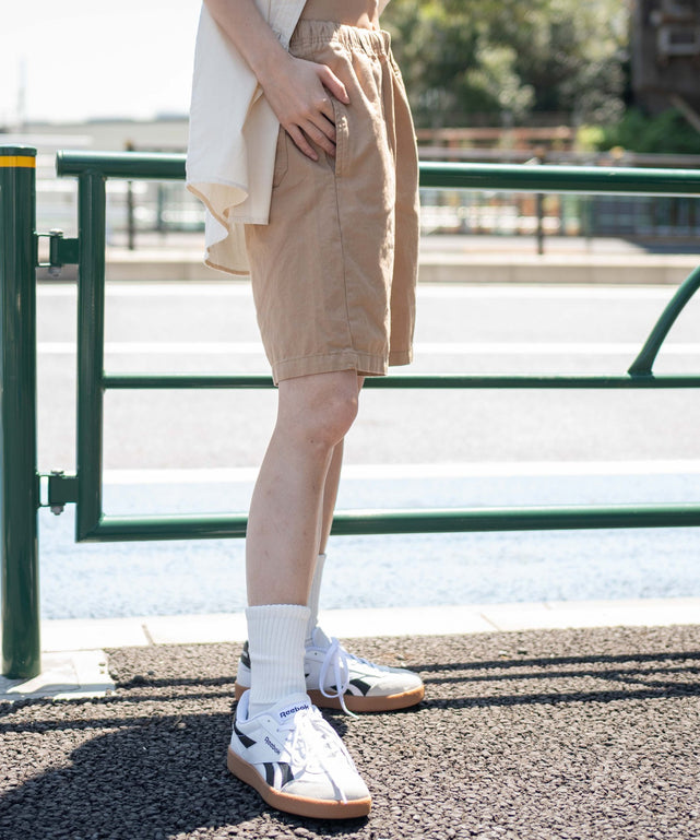 ベージュ モデル：161cm S着用