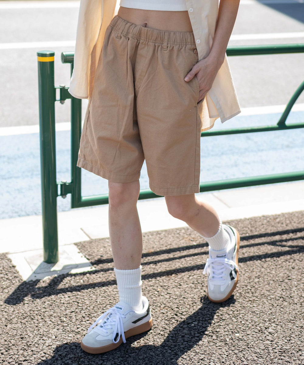 ベージュ モデル：161cm S着用