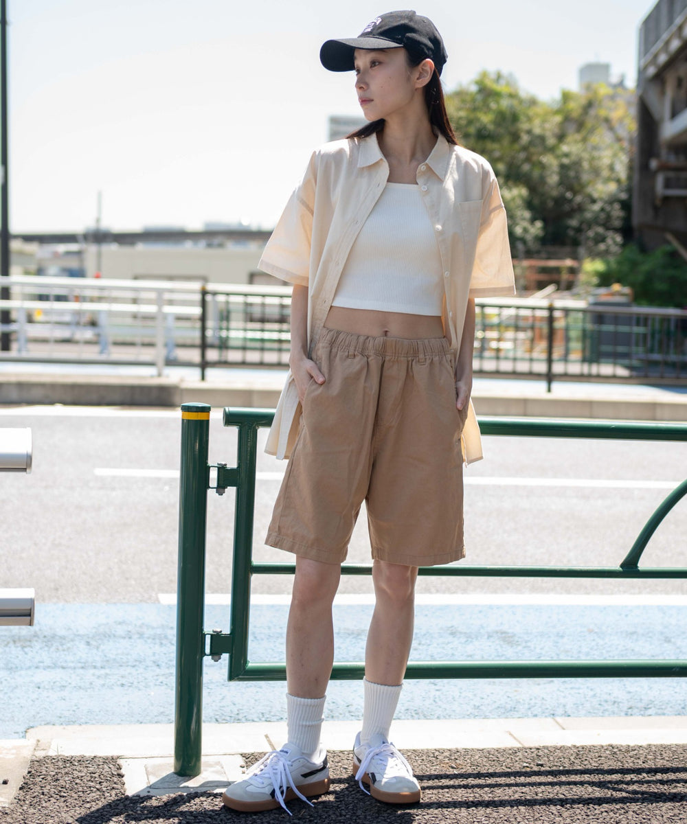 ベージュ モデル：161cm S着用