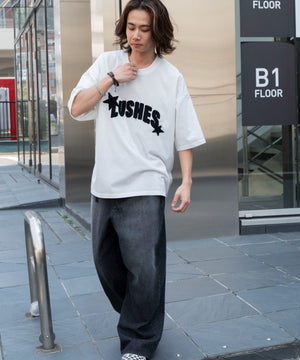 ホワイト　モデル:175cm L着用