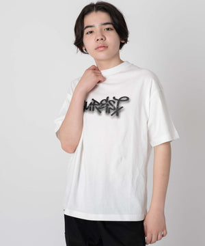 柄19 モデル：156cm XS着用