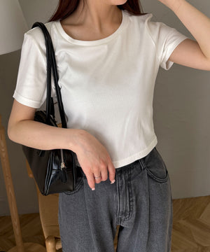 オフホワイト　モデル:160cm M着用