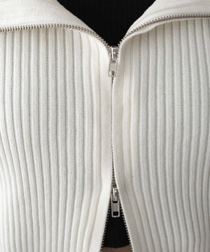 オフショルダブルジップニット