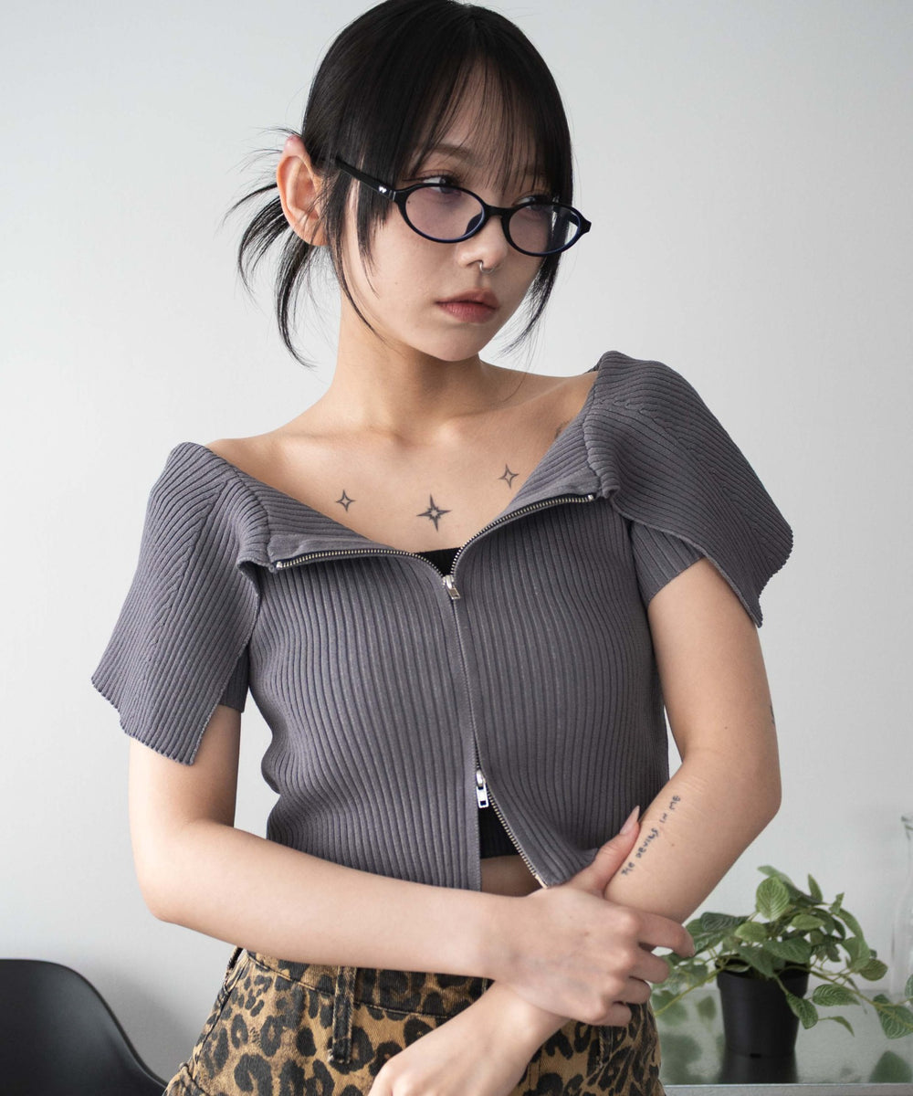 グレー モデル：159cm F着用