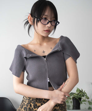 グレー モデル：159cm F着用