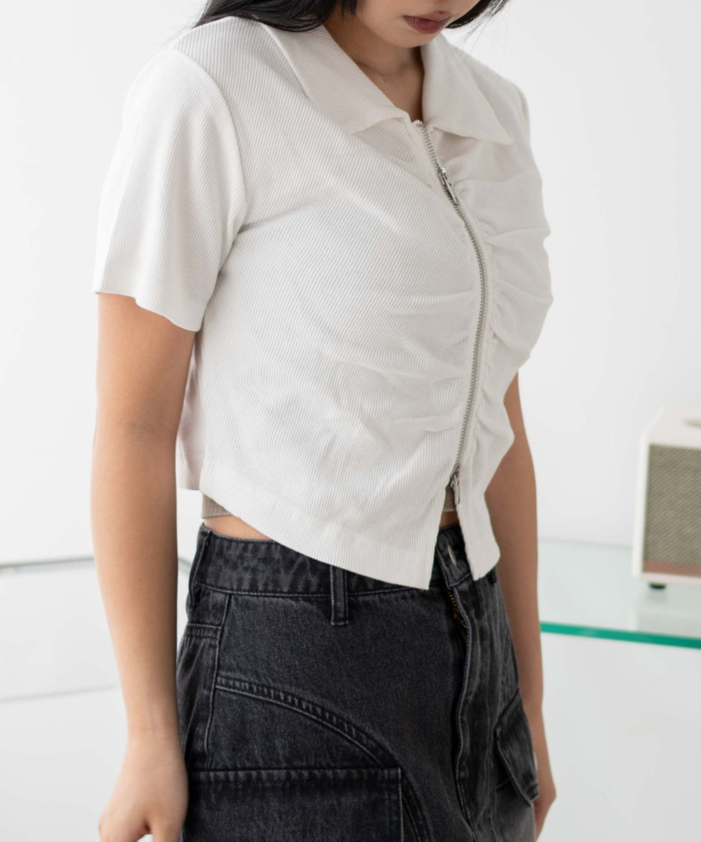 オフホワイト モデル：160cm F着用