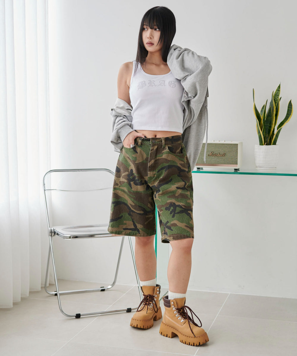 ホワイト モデル：160cm F着用