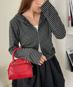 グレーボーダー　モデル:157cm F着用