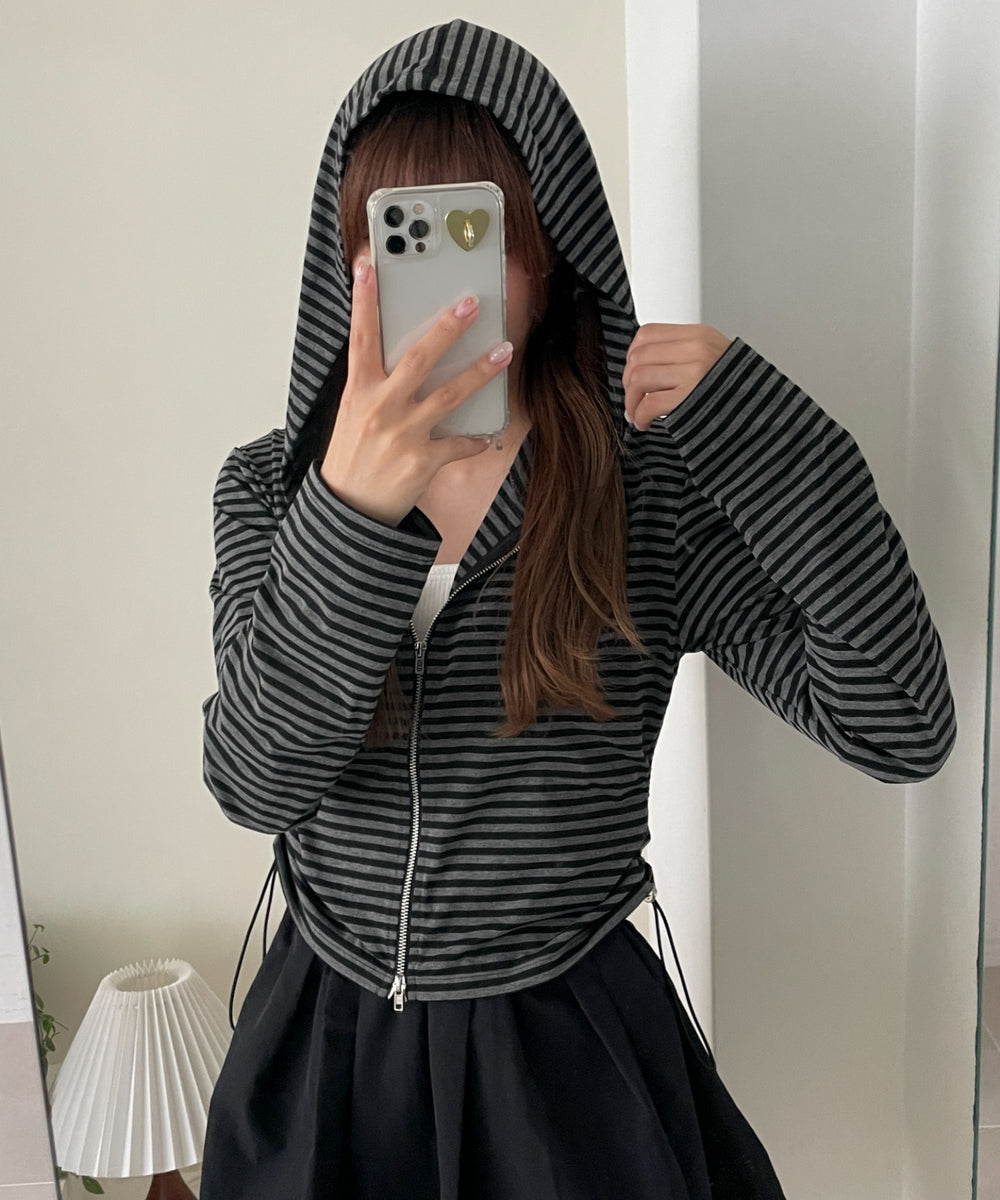 グレーボーダー　モデル:157cm F着用