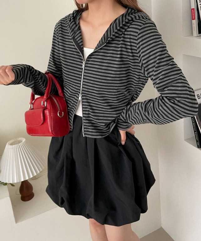 グレーボーダー　モデル:157cm F着用