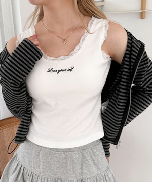 ホワイト モデル：160cm F着用