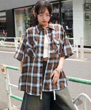 柄5 モデル：159cm S着用