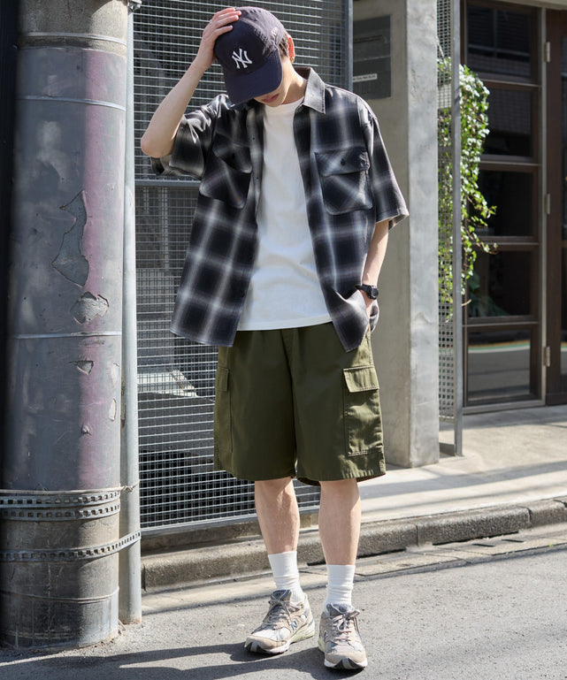 カーキ モデル：180cm L着用