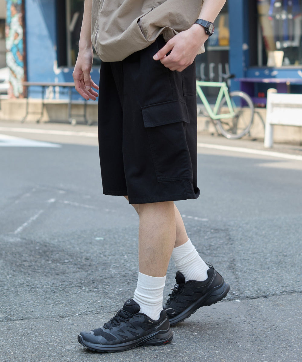 ブラック モデル：180cm L着用