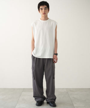 ホワイト　モデル:180cm L着用