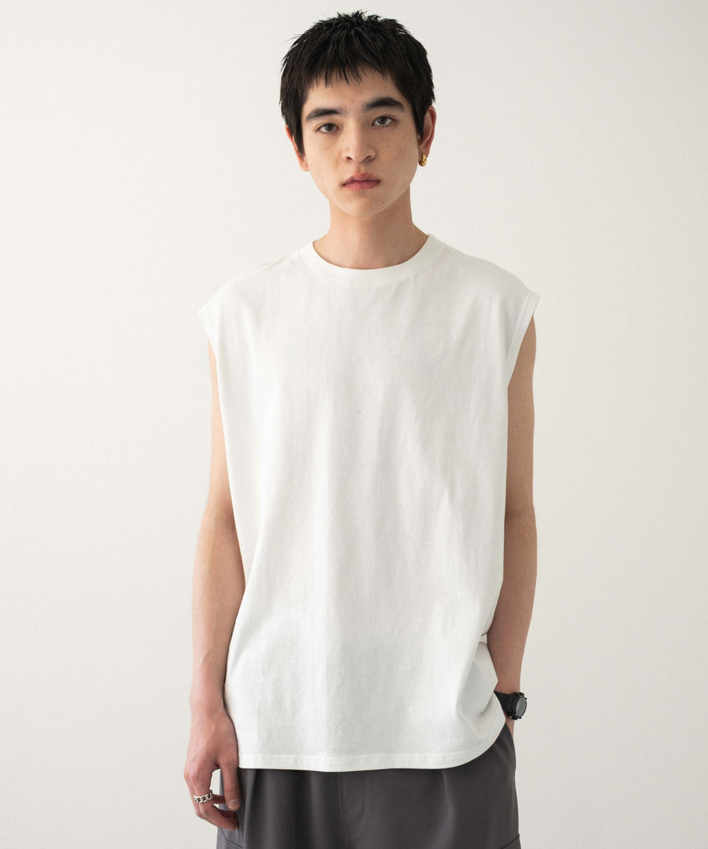 ホワイト　モデル:180cm L着用