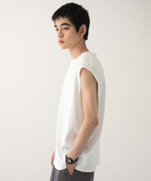 ホワイト　モデル:180cm L着用