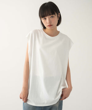 ホワイト　モデル:168cm L着用