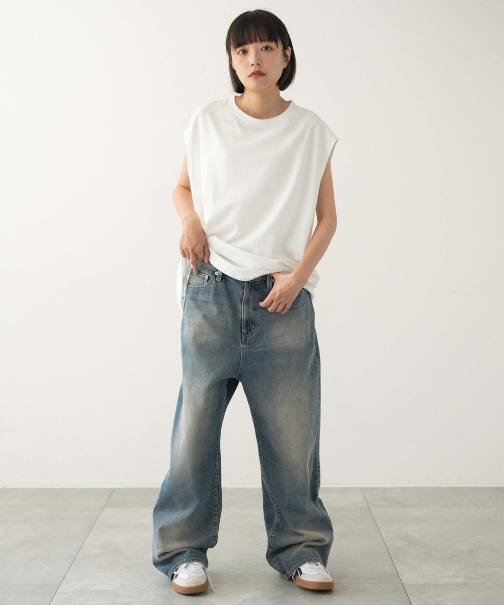 ホワイト　モデル:168cm L着用