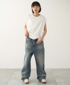 ホワイト　モデル:168cm L着用