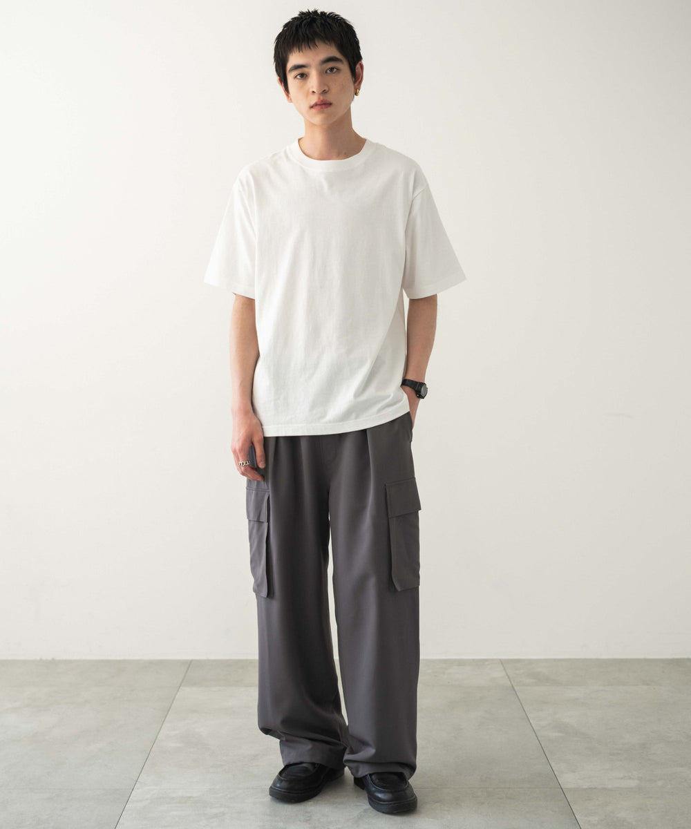 ホワイト　モデル:180cm L着用