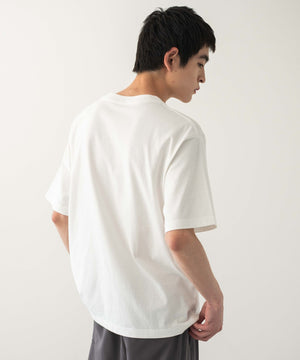 ホワイト　モデル:180cm L着用