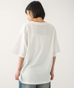 ホワイト　モデル:168cm L着用