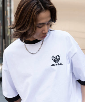 ホワイト　モデル:175cm L着用