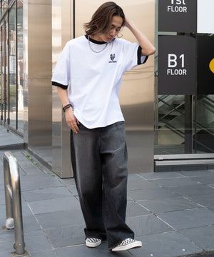 ホワイト　モデル:175cm L着用