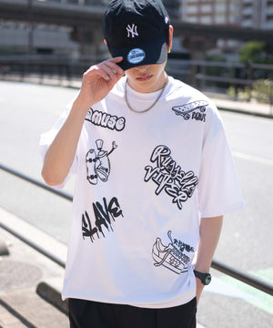 ホワイト　モデル:180cm L着用