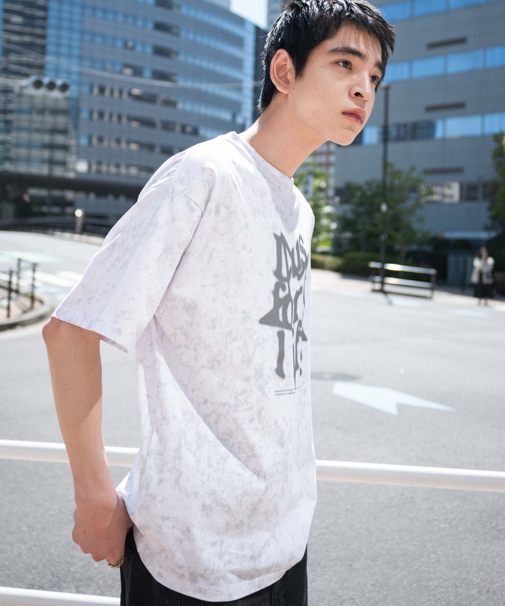 ホワイト　モデル:180cm L着用