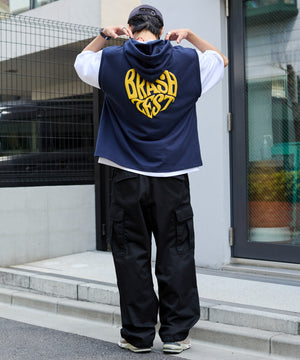 ネイビー　モデル:178cm L着用