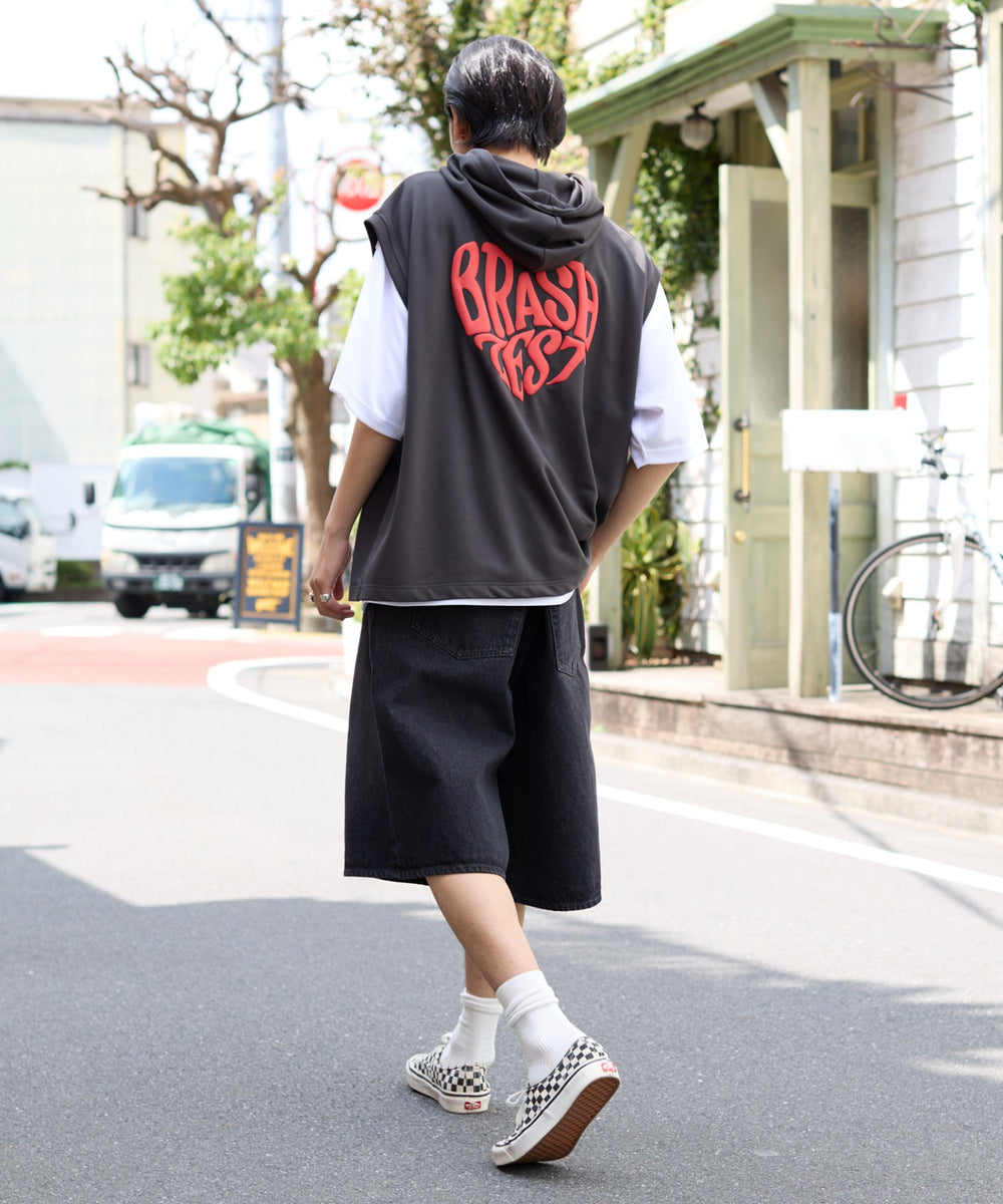 スミクロ　モデル:178cm L着用