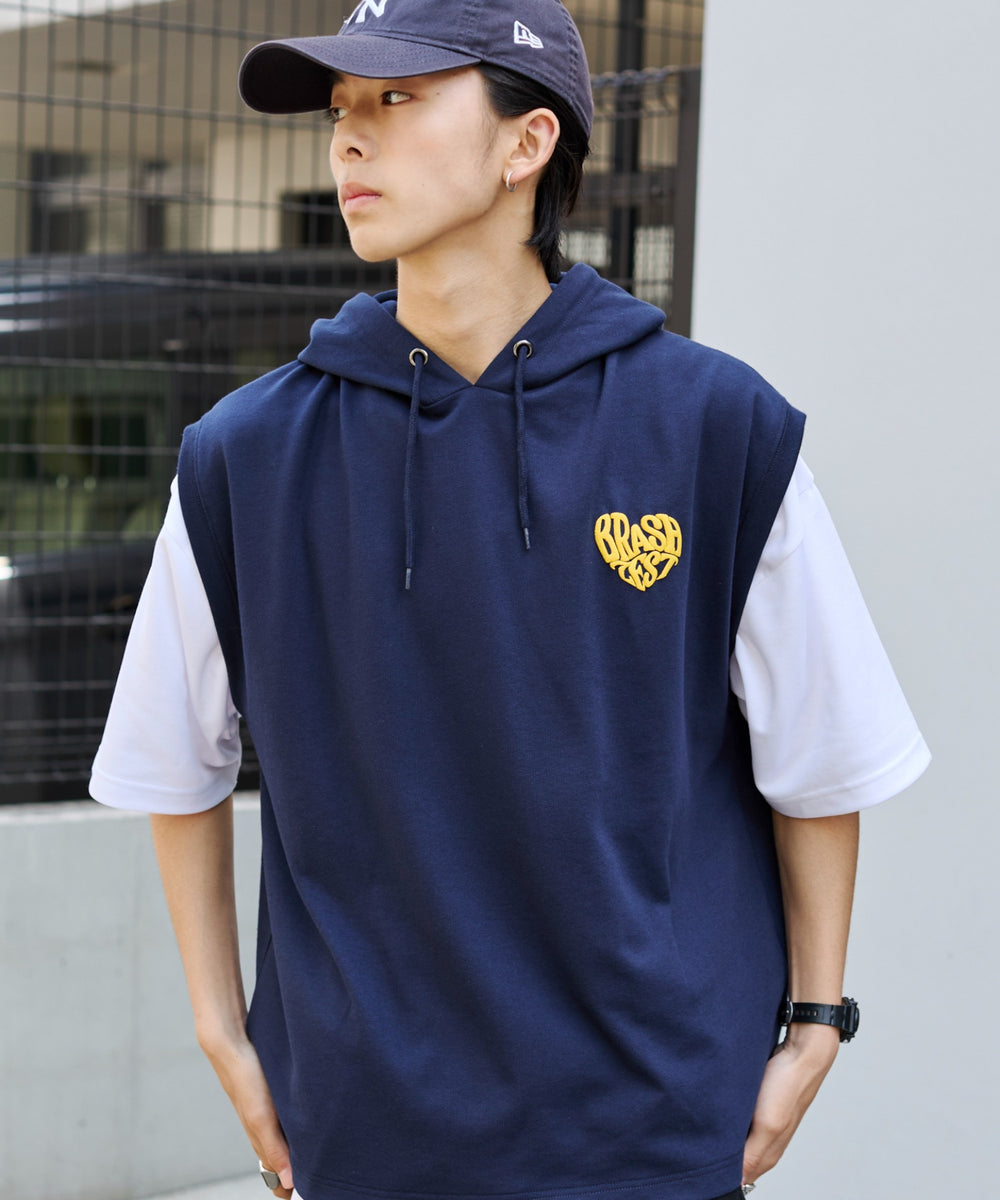 ネイビー　モデル:178cm L着用