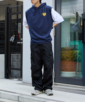 ネイビー　モデル:178cm L着用