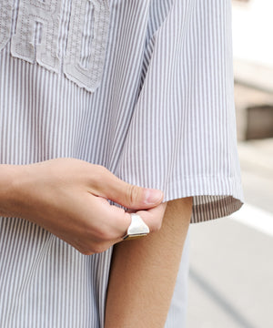 オックスフォードダメージアップリケシャツ（SS）