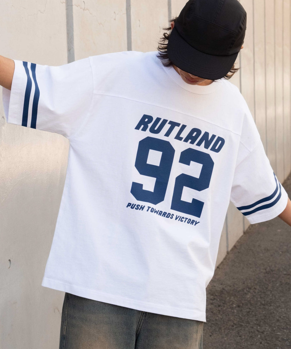 ホワイト モデル：175cm L着用