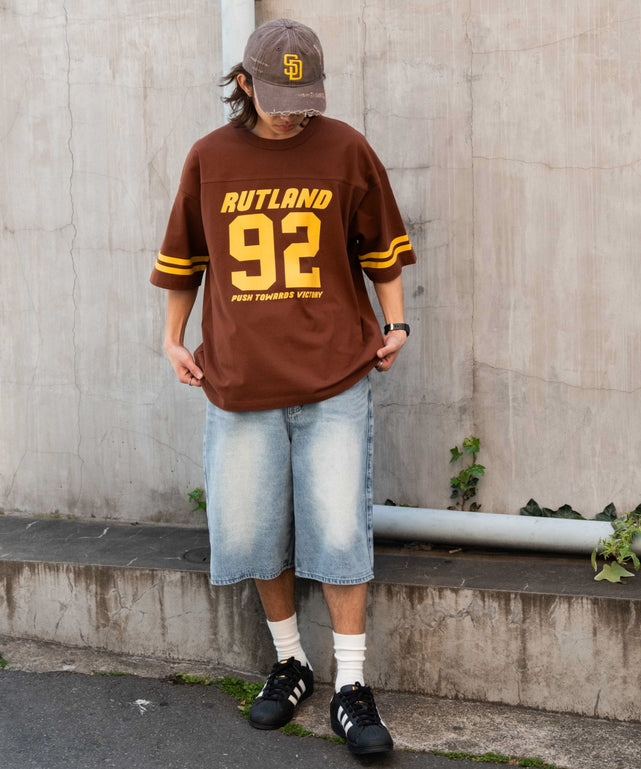 ブラウン モデル：175cm L着用