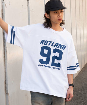 ホワイト モデル：175cm L着用