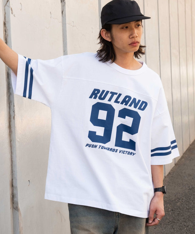 ホワイト モデル：175cm L着用