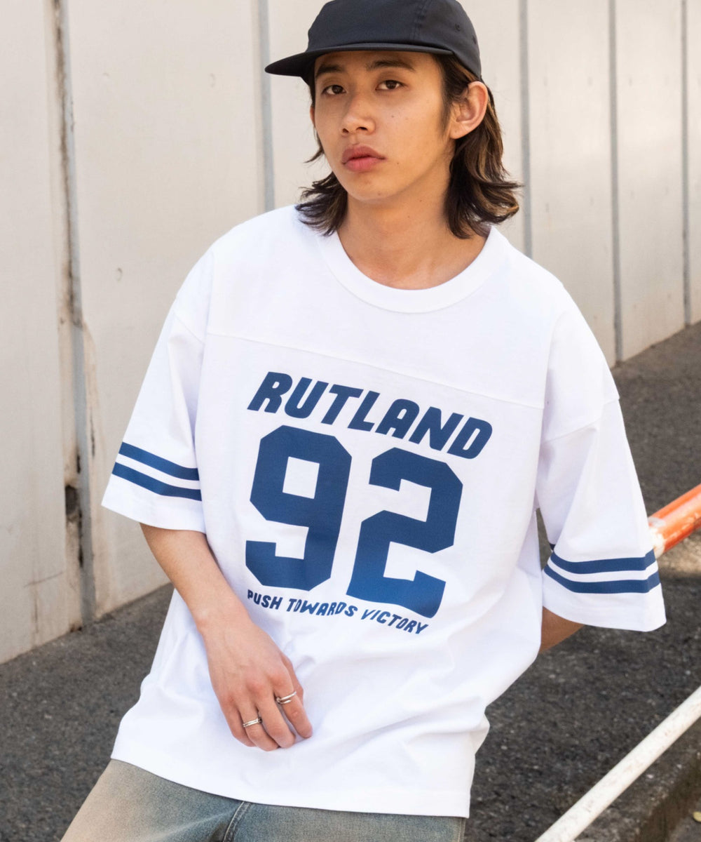 ホワイト モデル：175cm L着用