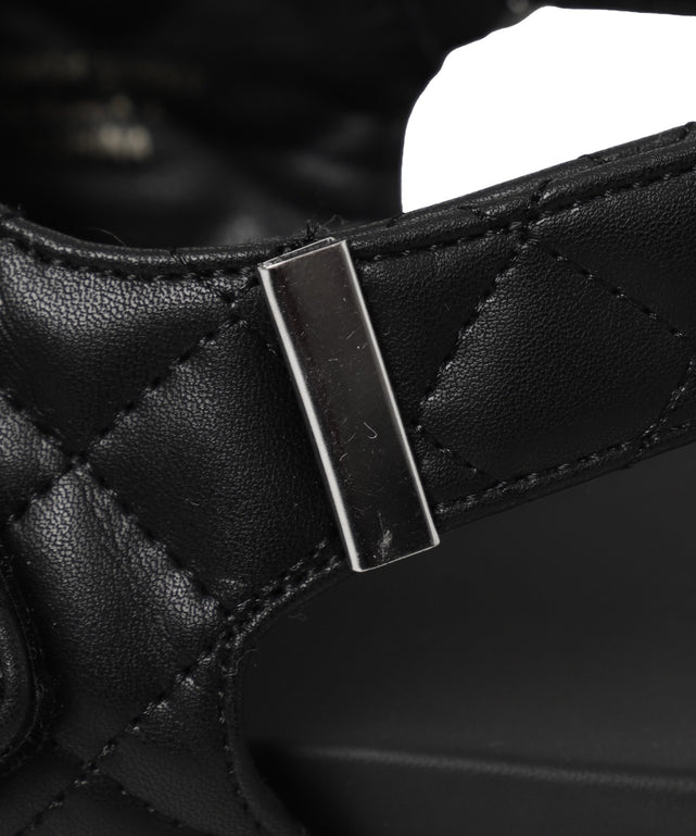 厚底キルティングサンダル